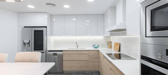 4 غرف نوم منزل ذو طابقين في Sants-Montjuic, Spain رقم 142816 3