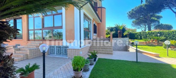 6 bedrooms Villa in Ardea, Italy No. 44898 10