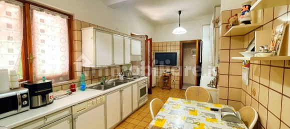 6 bedrooms Villa in Ardea, Italy No. 44898 2