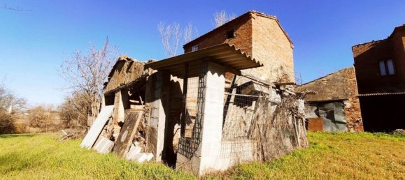 12 rooms House in Foiano della Chiana, Italy No. 227117 3