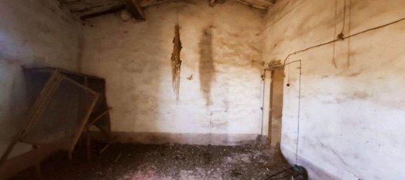 12 rooms House in Foiano della Chiana, Italy No. 227117 10