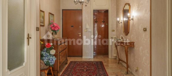 3 bedrooms Apartment in Turin, Italy No. 58346 3