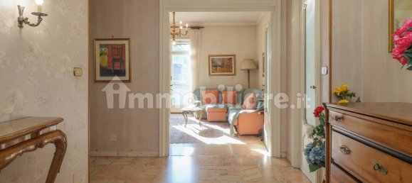 3 bedrooms Apartment in Turin, Italy No. 58346 5