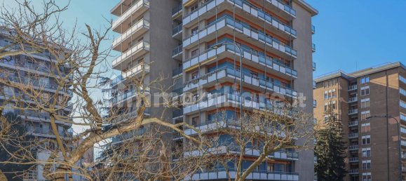 3 bedrooms Apartment in Turin, Italy No. 58346 6