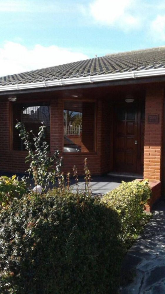 Casa de 3 dormitorios en Mar del Plata, Argentina No. 81628