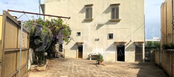 10-Zimmer Haus in Sannicola, Italy, Nr. 65330 13