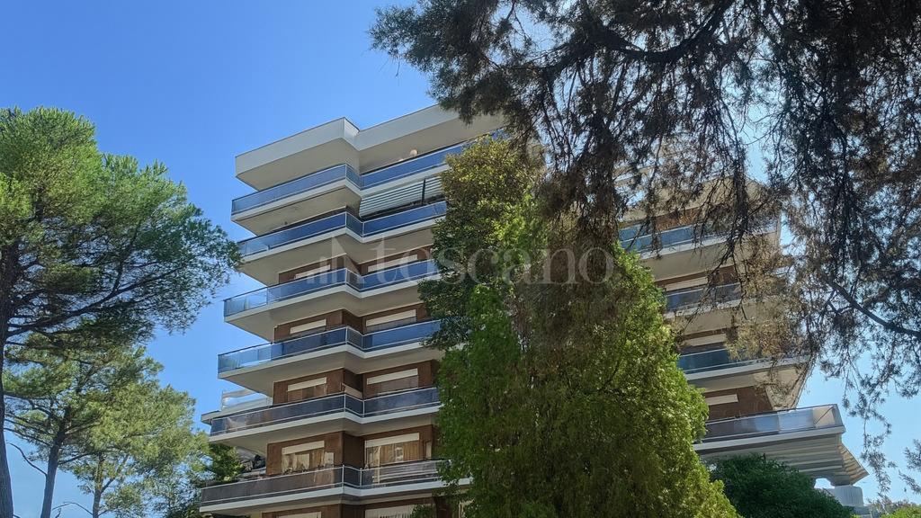 5 rooms House in Rome, Italy No. 385649