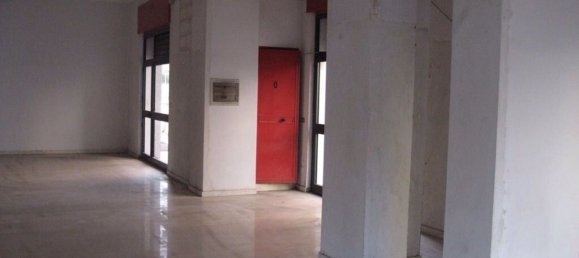 315m² Commercial property in Cosenza, Italy No. 305916 6