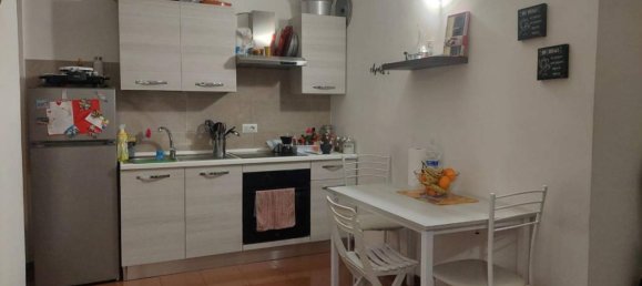 2 rooms Apartment in Rome, Italy No. 38610 3