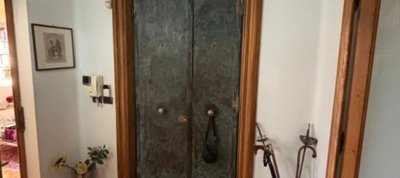 5-Zimmer Wohnung in Parma, Italy, Nr. 160105 3