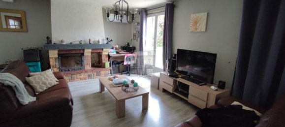 4 bedrooms House in Brionne, France No. 313570 2