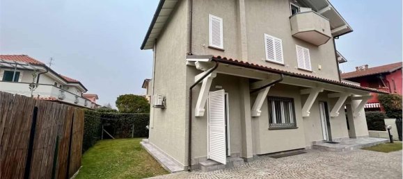 7 rooms Villa in Forte dei Marmi, Italy No. 67187 4