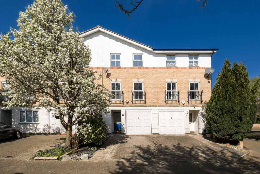 3 Schlafzimmer Haus in London, United Kingdom, Nr. 14217