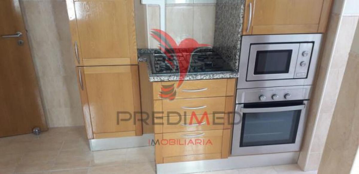 Estudio en Lisbon, Portugal No. 4735