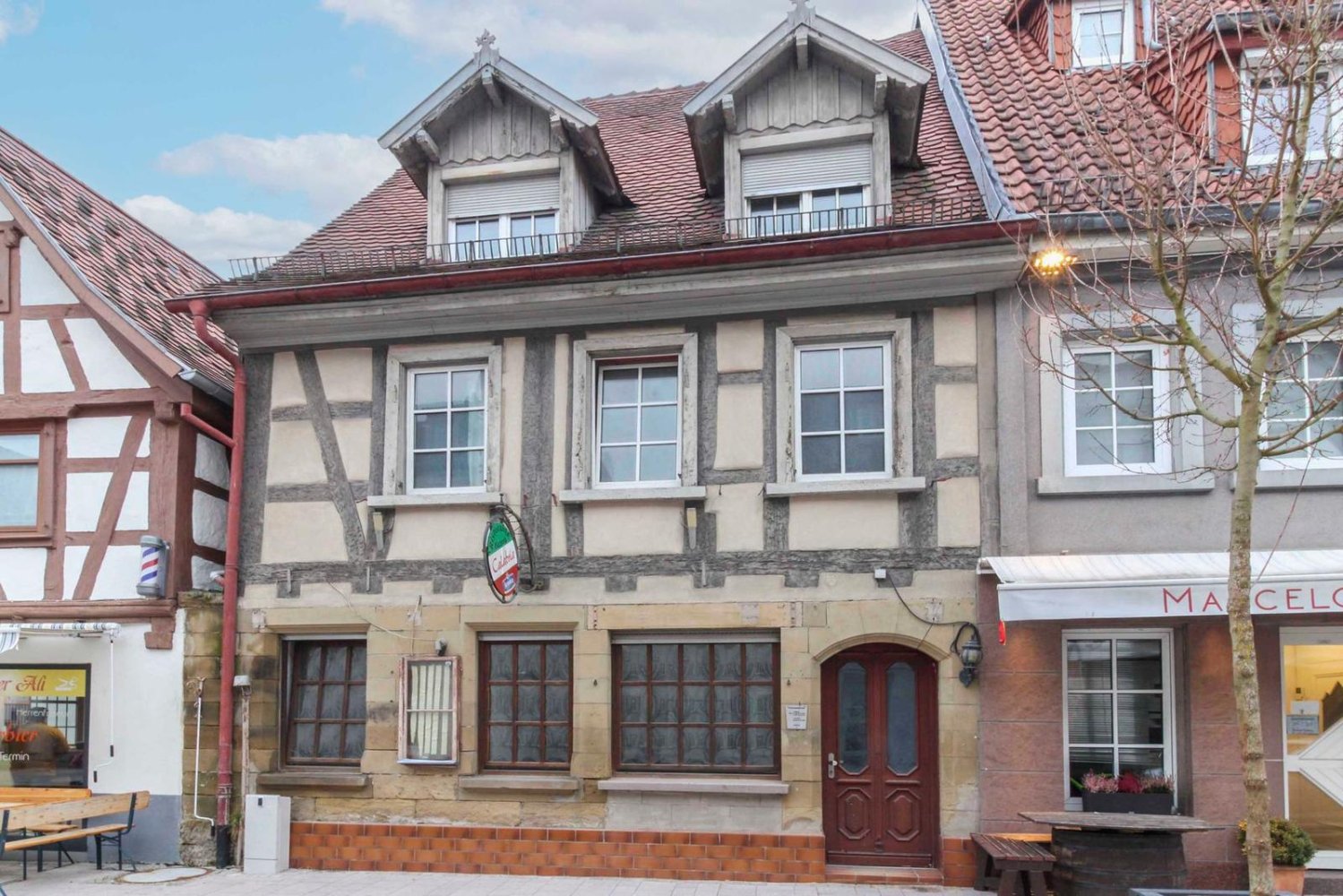 5 غرف نوم بناية في Karlsruhe, Germany رقم 83461