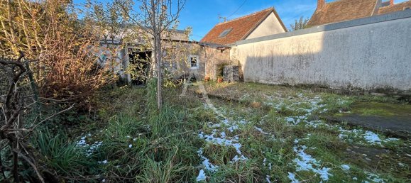 2 Schlafzimmer Haus in Chateau-Renault, France, Nr. 44996 2