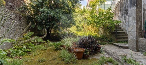 Здание с 9 спальнями в Виана ду Каштелу, Португалия № 128590 23