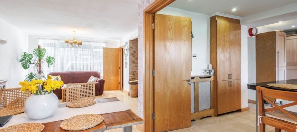 3 bedrooms House in Bristol, United Kingdom No. 1918 3