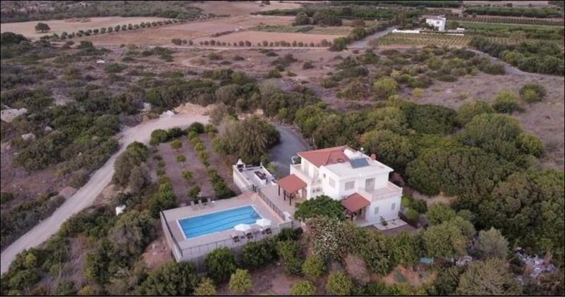 5 bedrooms House in Kissonerga, Cyprus No. 14693