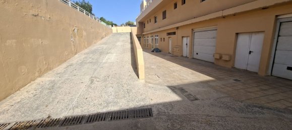 48m² Commercial property in La Oliva, Spain No. 171557 8