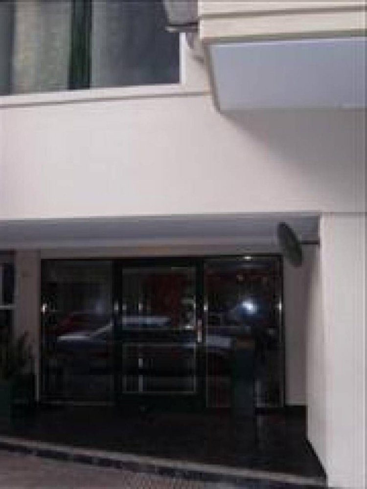 Apartamento de 2 dormitorios en Buenos Aires, Argentina No. 80783