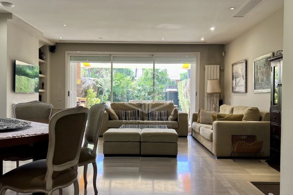 Таунхаус с 4 спальнями в Гава, Испания № 14894