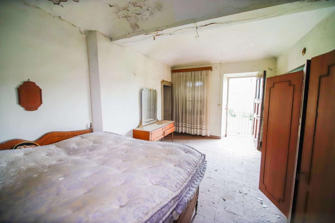 12 rooms Villa in Foglizzo, Italy No. 5149