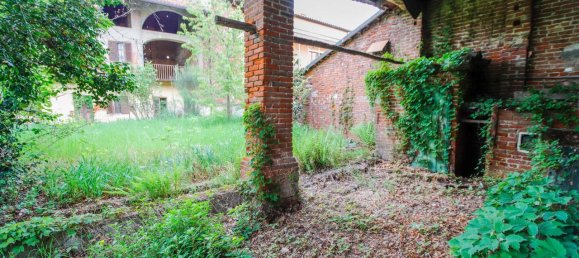 12 rooms Villa in Foglizzo, Italy No. 5149 11