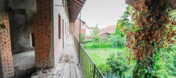 12 rooms Villa in Foglizzo, Italy No. 5149 30