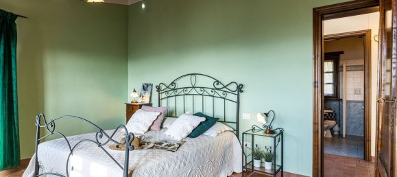 10-Zimmer Haus in Pescaglia, Italy, Nr. 158851 12