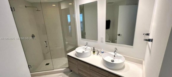 2 dormitorios propiedad comercial en alquiler en Miami, Miami-Dade, Florida, USA № 615569 14