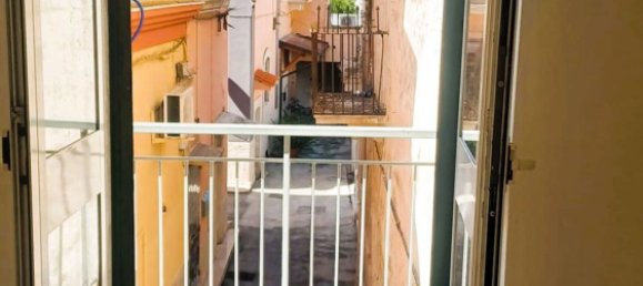 3 bedrooms House in Triggiano, Italy No. 377955 9