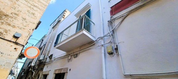 3 bedrooms House in Triggiano, Italy No. 377955 3