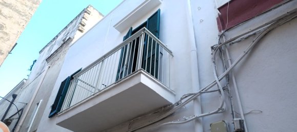 3 bedrooms House in Triggiano, Italy No. 377955 4