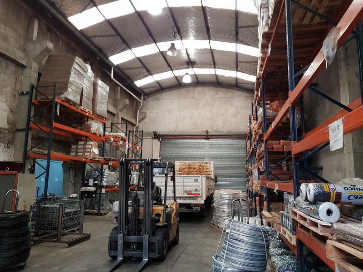 400m² Commercial property in Vicente Lopez, Argentina No. 109124