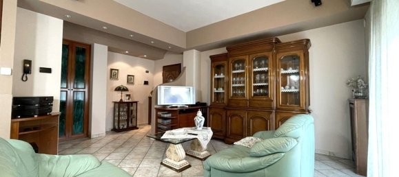 Квартира с 3 комнатами в Кастельковати, Италия № 290349 3