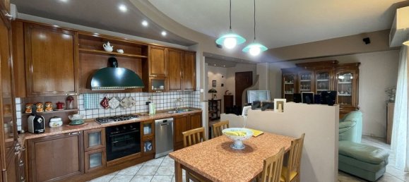 Квартира с 3 комнатами в Кастельковати, Италия № 290349 12