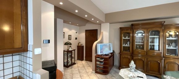 Квартира с 3 комнатами в Кастельковати, Италия № 290349 4