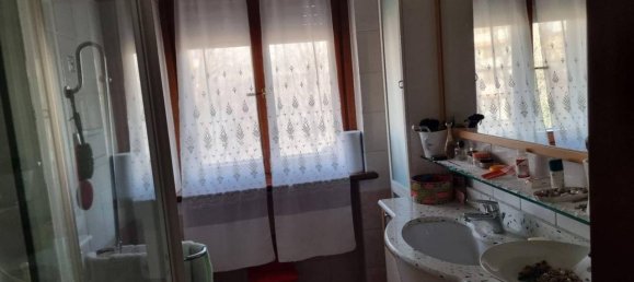 Квартира с 3 комнатами в Кремона, Италия № 70019 12