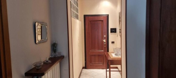 Квартира с 3 комнатами в Кремона, Италия № 70019 6