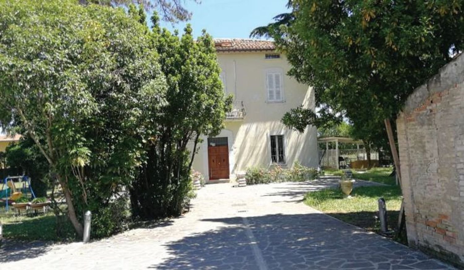 15 rooms House in Spoleto, Italy No. 46648