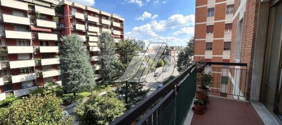 Apartamento T3 em Bresso, Italy N.º 360672 15