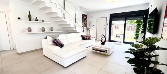 3 bedrooms House in Torre de la Horadada, Spain No. 188313 6