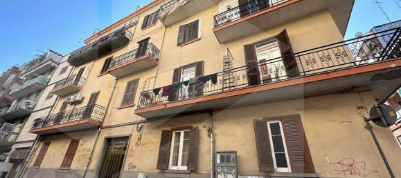 4 rooms Apartment in Bari, Italy No. 24722 34