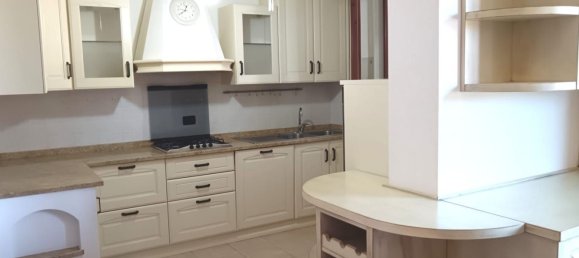 3 bedrooms Apartment in Altopascio, Italy No. 374633 2