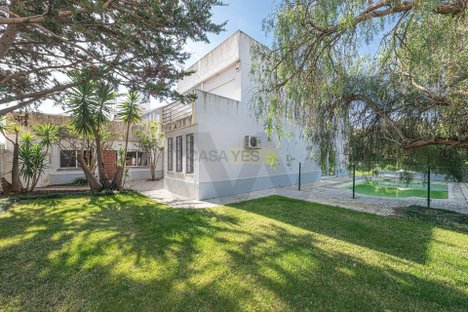 4 bedrooms House in Cascais, Portugal No. 11469