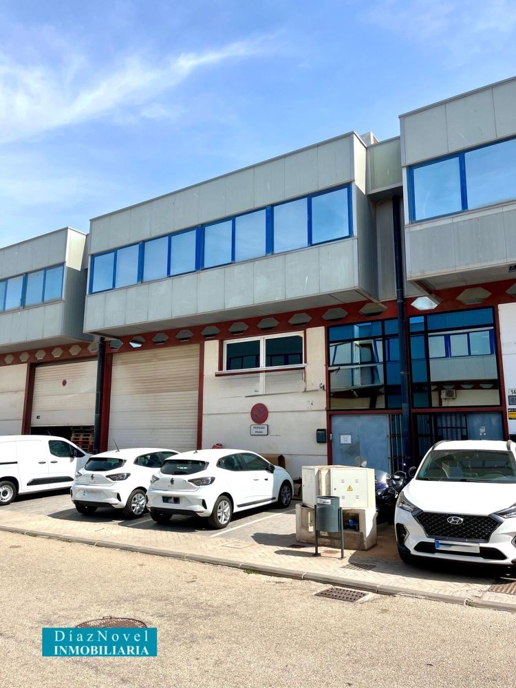 304m² Warehouse in Malaga, Spain No. 148948