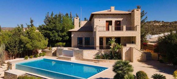 5 bedrooms House in Paphos, Cyprus No. 16211 2