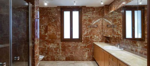 5 bedrooms House in Paphos, Cyprus No. 16211 11