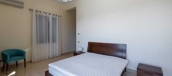 5 bedrooms House in Paphos, Cyprus No. 16211 14